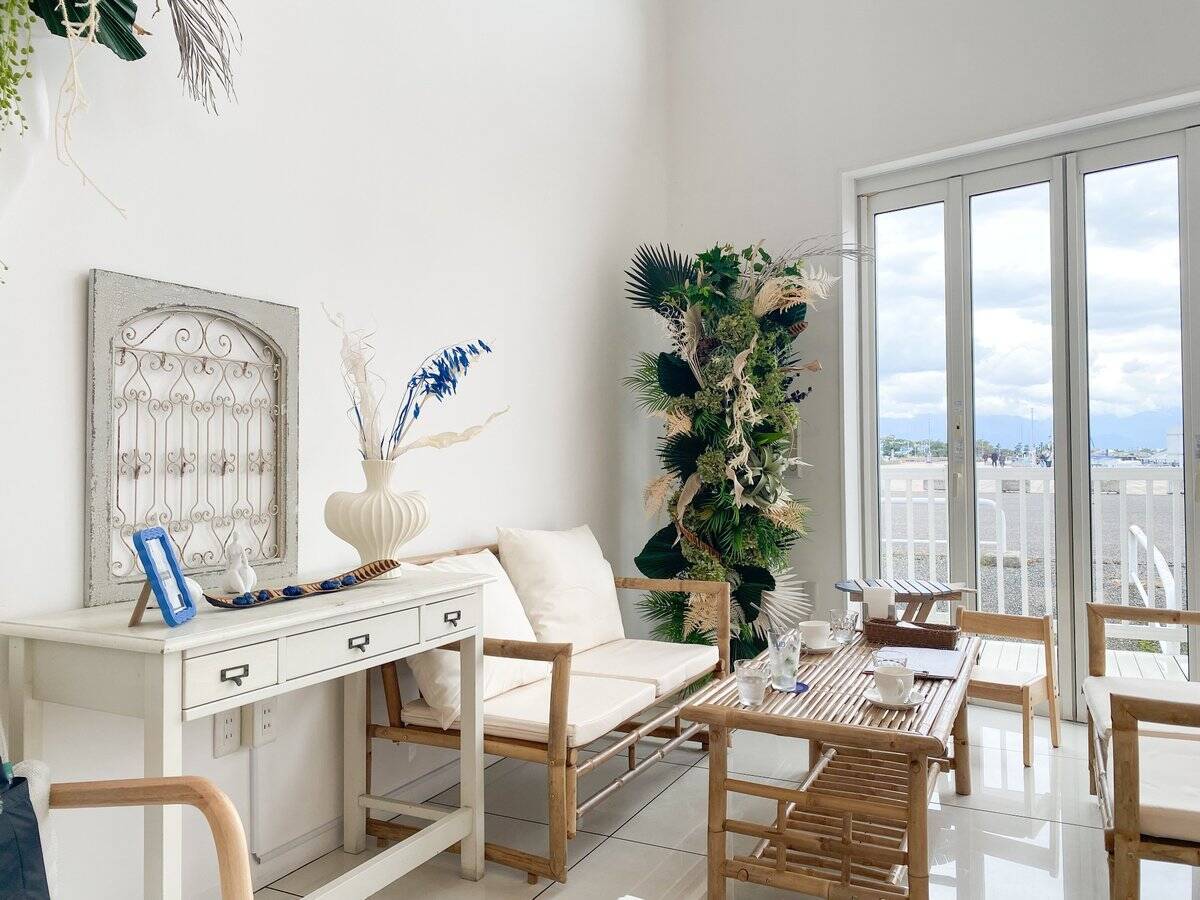 富山旅で訪れたいおしゃれな新スポット！地中海風の海辺イタリアンカフェ『BLUE．』