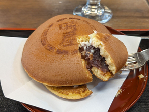 大人になっても夢を見せてくれる味。老舗甘味処『時屋』のおっきなどら焼き