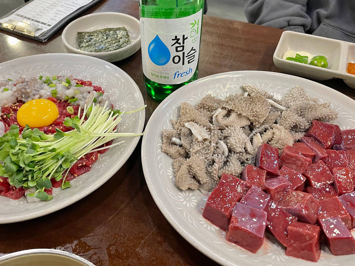 【韓国グルメ】衝撃のタコの踊り食い「サンナッチ」とは？本場・韓国のミシュラン掲載店と新大久保の名店を食べ比べ