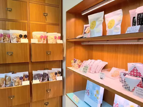 「東京駅で大行列ができる入手困難なレア菓子「あんこ天米」を、葛飾の『富士見堂』本店まで買いに行ってきた」の画像