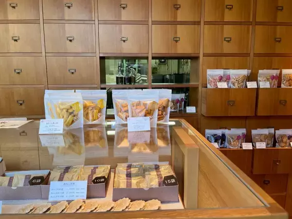 「東京駅で大行列ができる入手困難なレア菓子「あんこ天米」を、葛飾の『富士見堂』本店まで買いに行ってきた」の画像