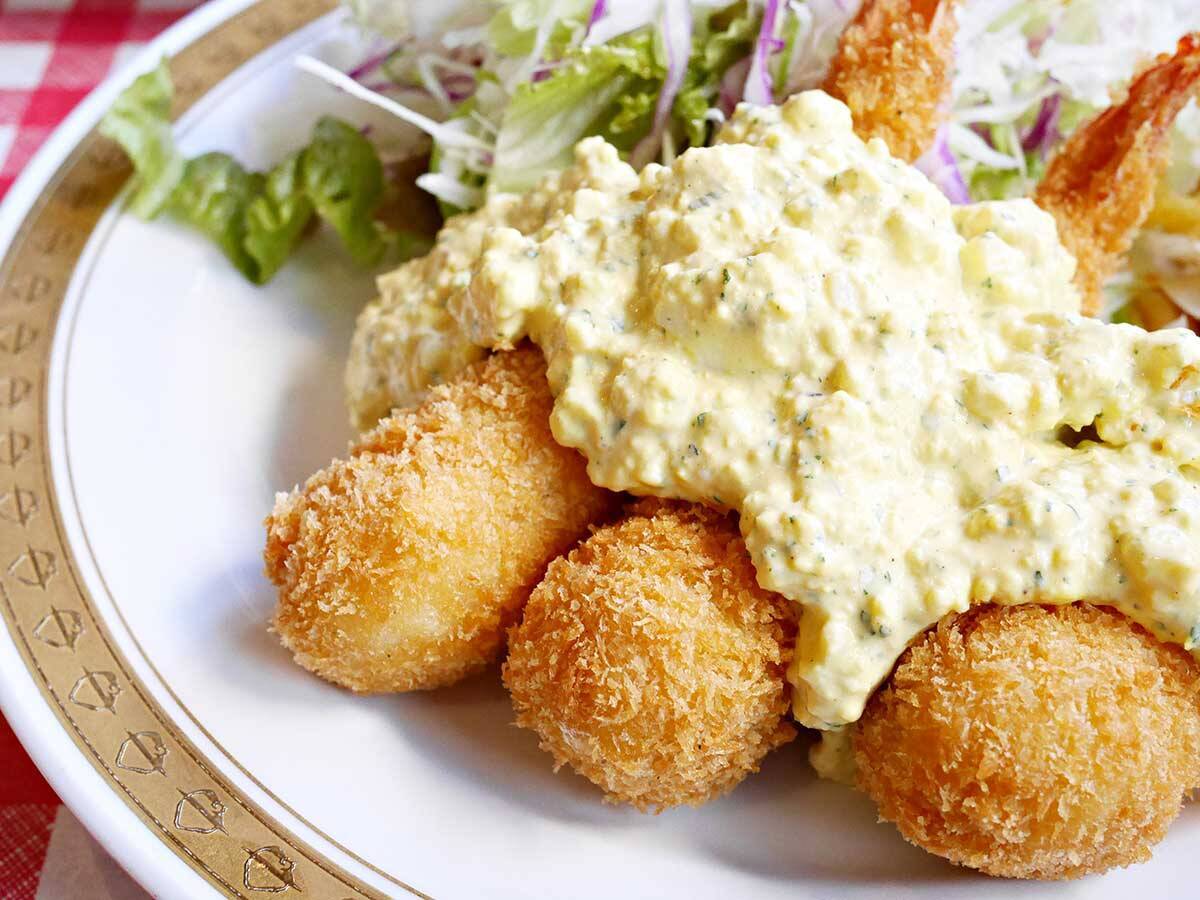【大阪】名シェフも通う味。行列店『復刻西洋食堂 紅梅ダイナー』のエビフライが人気の理由