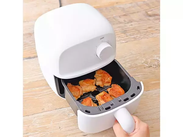 「揚げ物の脂質と油の処理がゼロに。ノンオイルで揚げ調理ができる最新「エアフライヤー」」の画像