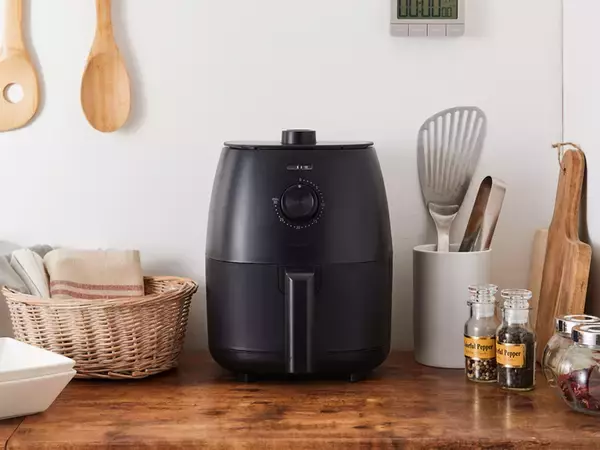 「揚げ物の脂質と油の処理がゼロに。ノンオイルで揚げ調理ができる最新「エアフライヤー」」の画像