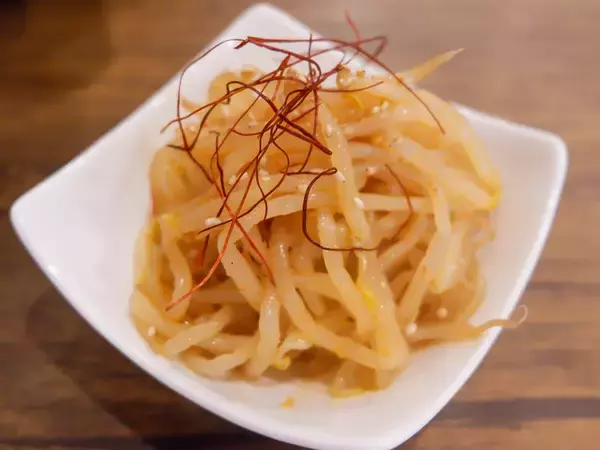 「唐揚げの超名店『元祖中津からあげ もり山』は湯島店だけイートインOK！ 店に突撃して“揚げたて”を堪能してきた」の画像