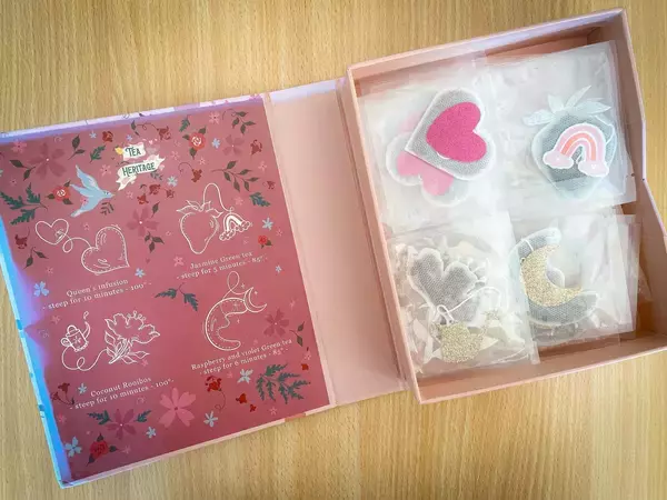 「フランス発、ミシンで手作りする可憐なティーバッグ紅茶『フランスギフト』をお取り寄せ」の画像