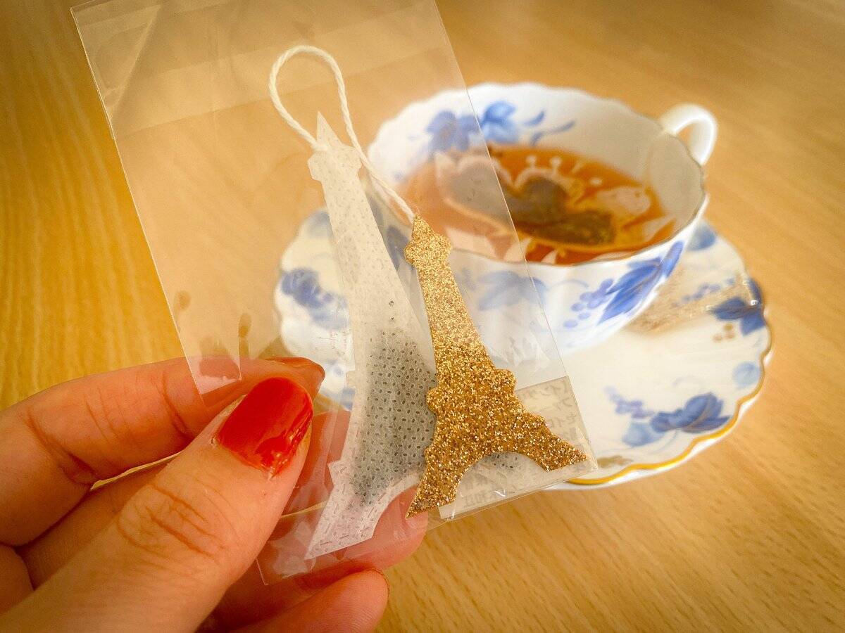 フランス発、ミシンで手作りする可憐なティーバッグ紅茶『フランスギフト』をお取り寄せ