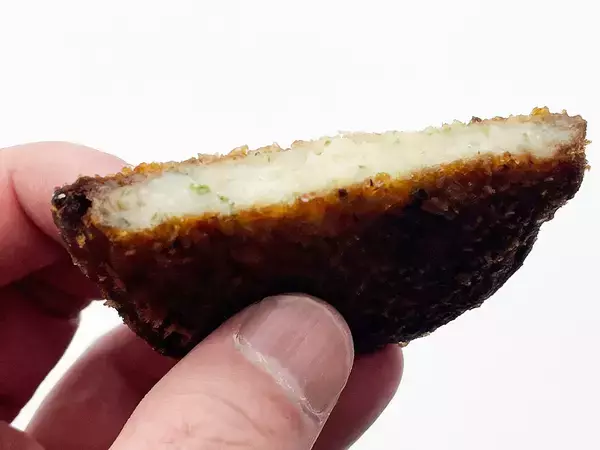 「群馬県人なら誰もが知っている！？ 伊勢崎市の謎グルメ「神社コロッケ」とは？」の画像