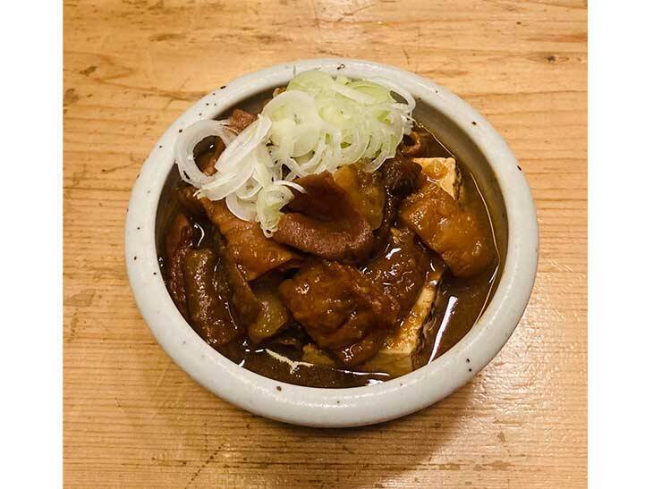 著名人もお忍びで通う麻布十番の老舗やきとん屋『あべちゃん』は街と人と味が交差する名店