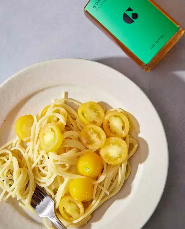 「目の前で搾る、という贅沢。広尾に誕生した“しぼりたて”ごま油専門店『GOMA PRESSO』に行ってきた」の画像