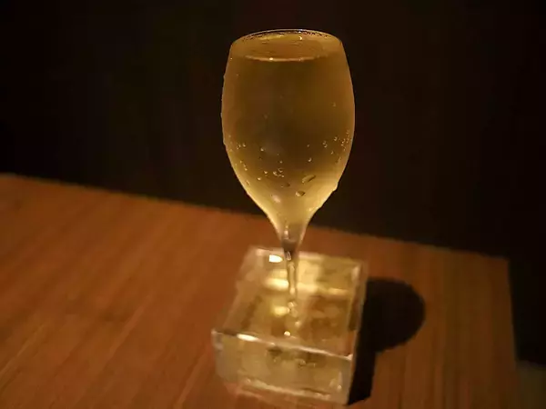 「お酒も料理も破格の安さ、あふれるチーズの背徳感！京都で話題の『原価ビストロチーズプラス』を体験」の画像