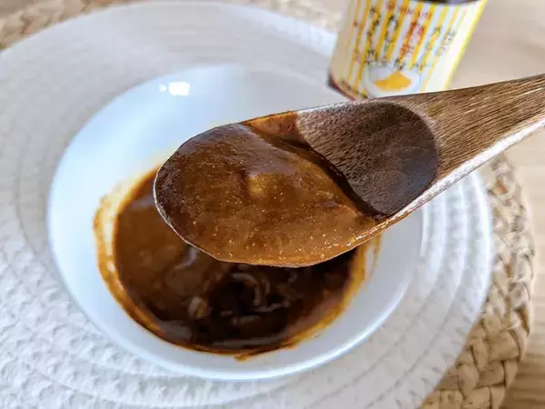 「【食楽調査】かけるだけで“子どもカレー”が“大人カレー”に変身する「カレー専用ソース」の実力がスゴかった」の画像