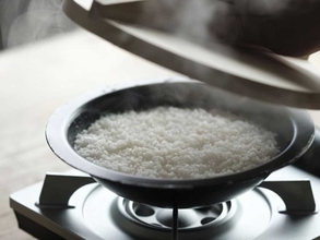 【2025年最新】調理してそのまま食卓へ。どんな直火調理も一台で叶う便利な器「HEGE」が選ばれるワケ