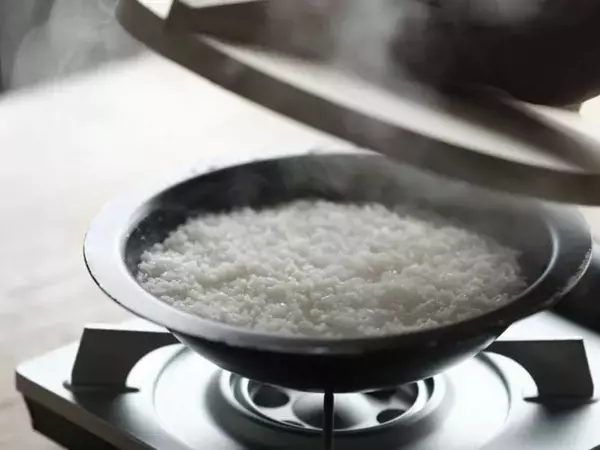 「【2025年最新】調理してそのまま食卓へ。どんな直火調理も一台で叶う便利な器「HEGE」が選ばれるワケ」の画像