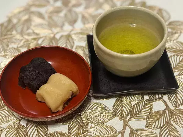 「伊勢銘菓・赤福の新名物「白餅黒餅」。お取り寄せしてわかったその魅力とは」の画像