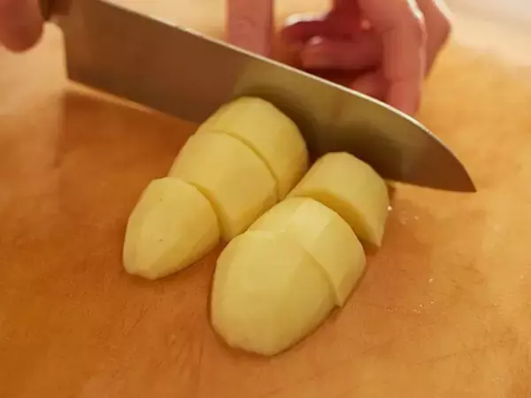 「【お悩みレシピ】うちのコロッケはなぜイマイチなの？ その疑問、プロの技で解決します」の画像