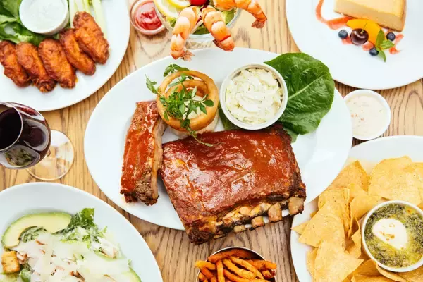 「水の上に泊まる非日常。天王洲アイル「PETALS TOKYO」でゆったりモーニング」の画像