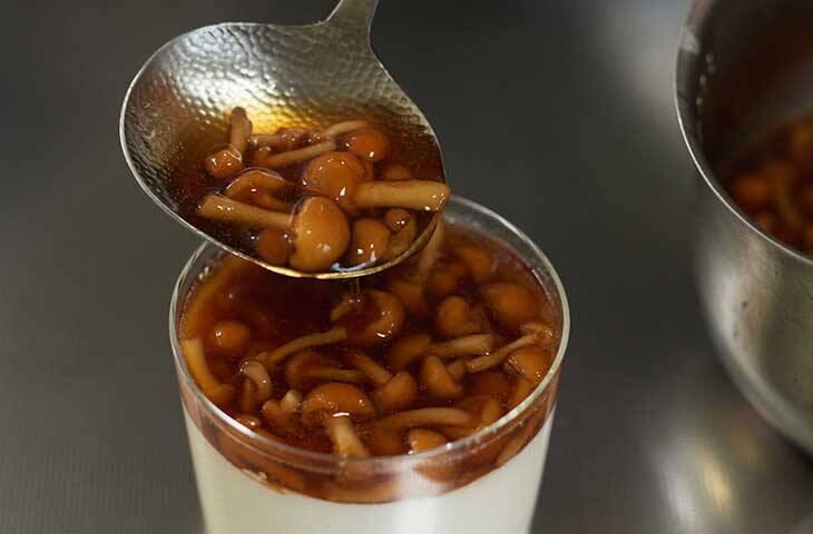 【プロ伝授】驚くほど美味しい、簡単。「せいろで手作り豆腐」を作ろう！なめこあんかけレシピも