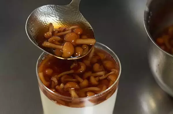 「【プロ伝授】驚くほど美味しい、簡単。「せいろで手作り豆腐」を作ろう！なめこあんかけレシピも」の画像