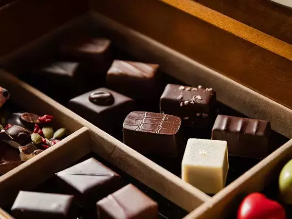 「会員募集で驚異の1399％を達成！銀座の会員制シャンパンバー『awa』が2期会員を募集。その魅力とは」の画像