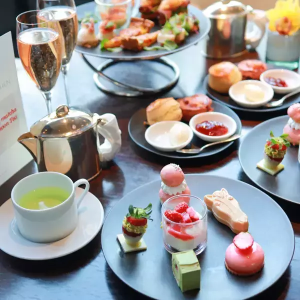 「新年を祝うアフタヌーンティー。グランド ハイアット 東京でいちご、宇治抹茶、干支スイーツを楽しもう」の画像