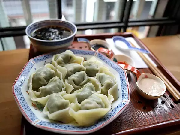 【大阪の旅グルメ】一口で上海に旅した気分！ 『上海ロンタン』で感動の本格ワンタンを