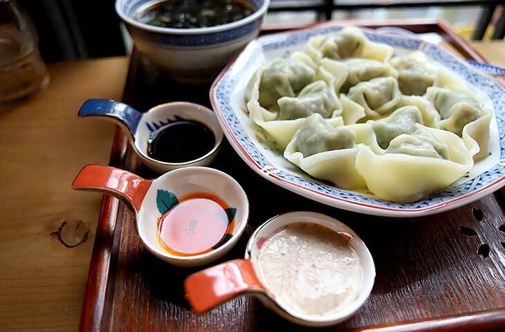 【大阪の旅グルメ】一口で上海に旅した気分！ 『上海ロンタン』で感動の本格ワンタンを