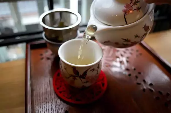 「【大阪の旅グルメ】一口で上海に旅した気分！ 『上海ロンタン』で感動の本格ワンタンを」の画像