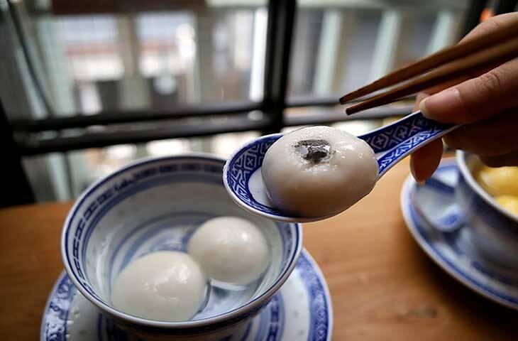 【大阪の旅グルメ】一口で上海に旅した気分！ 『上海ロンタン』で感動の本格ワンタンを