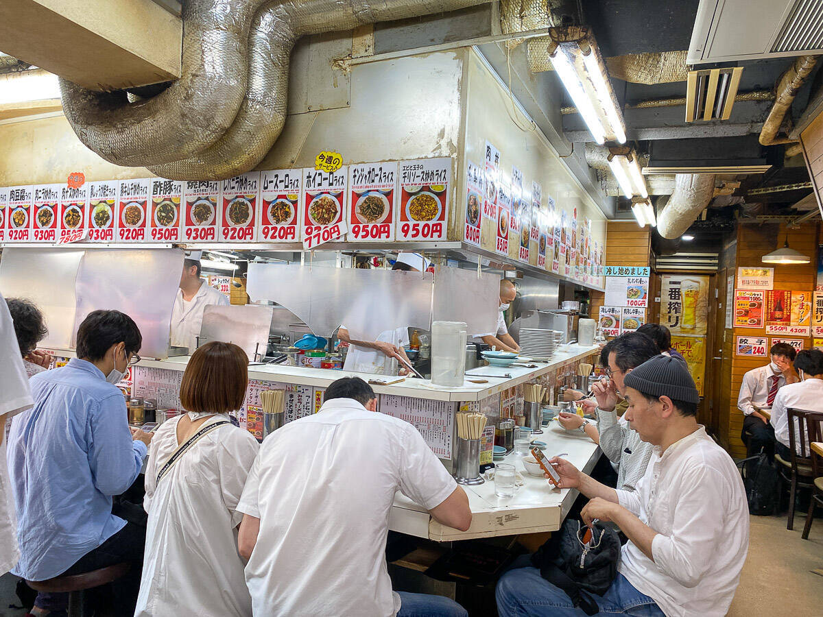 ハナコやオズワルドが絶賛する渋谷の老舗中華『兆楽』で超高速配膳される「名物チャーハン」を食べてきた！