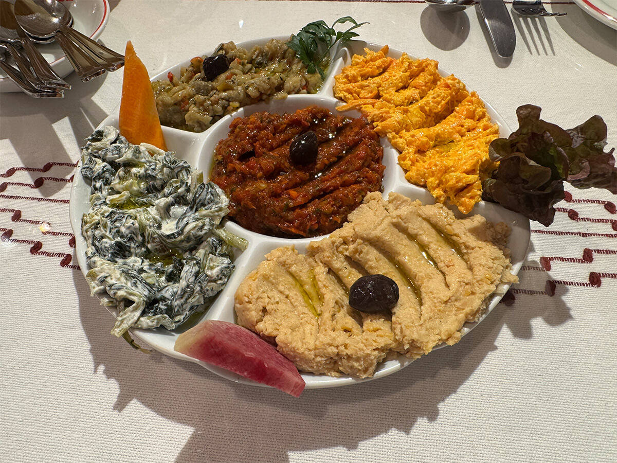 食の専門家たちが選ぶ、2025年に食べて感動したリピート必至の逸品グルメ