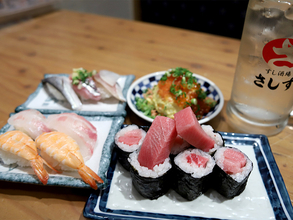 大阪駅前で安くてウマい絶品寿司が味わえる行列店『すし酒場さしす』。その人気の秘密とは？