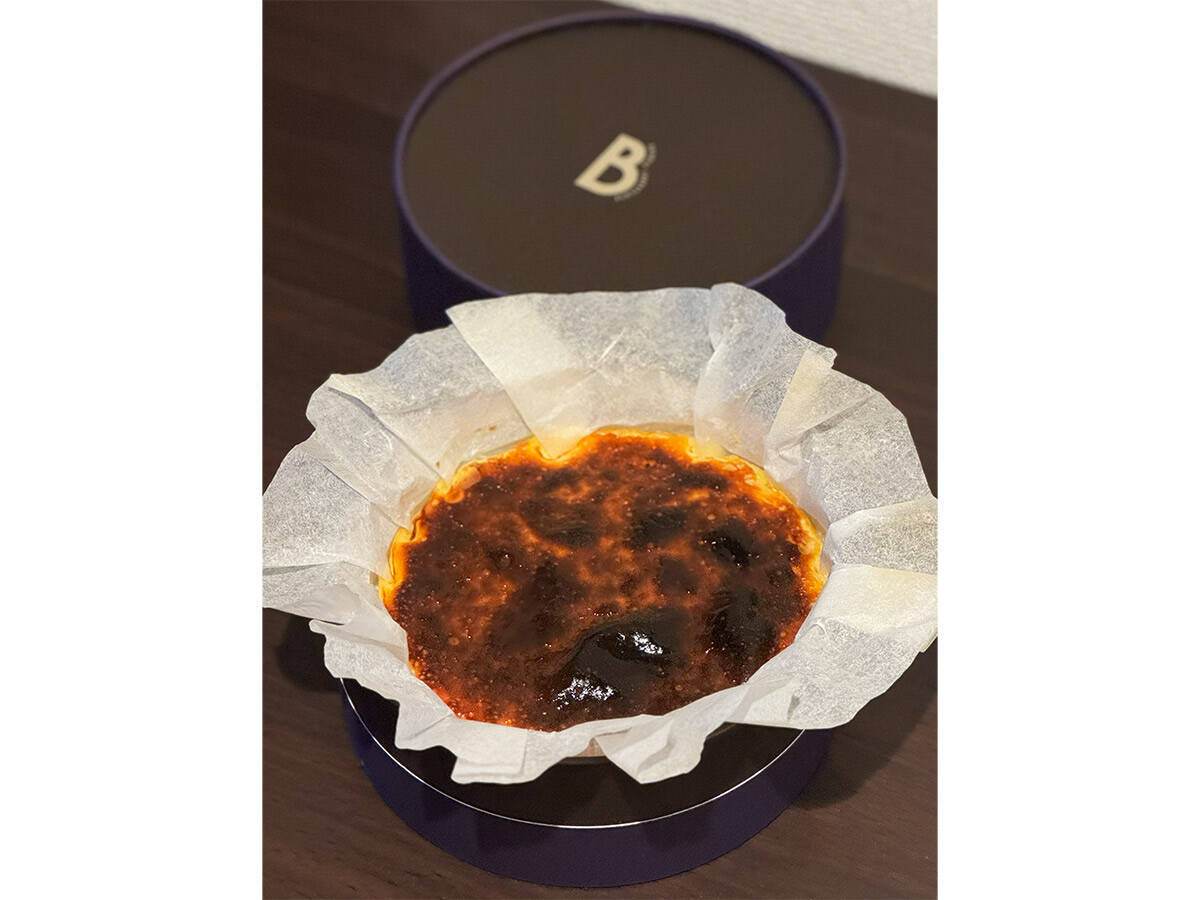 【お取り寄せの逸品】スペイン料理の名店が手がける「BLANCA」の絶品バスクチーズケーキとは？