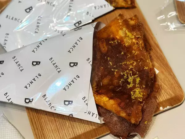 「【お取り寄せの逸品】スペイン料理の名店が手がける「BLANCA」の絶品バスクチーズケーキとは？」の画像