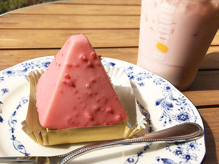 美味しすぎてリピート必至！ ドトールの期間限定ドリンク「いちごオレ杏仁プリン」が最高すぎる