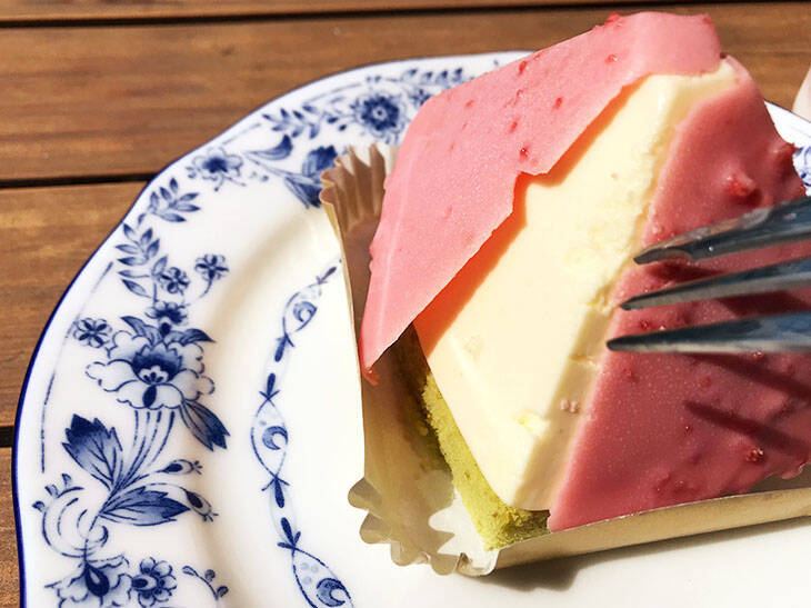 美味しすぎてリピート必至！ ドトールの期間限定ドリンク「いちごオレ杏仁プリン」が最高すぎる