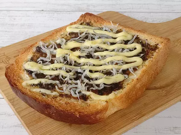 「おこげの香ばしさが最高！ 高級生食パン『乃が美』がタブーに挑んだ「黒山乃が美」を食べてみた」の画像