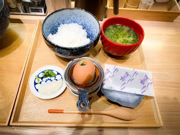 「賞味期限、驚異の10分！ ふわっふわの鰹節を贅沢に食す『節丸』の「生削り鰹節御膳」」の画像