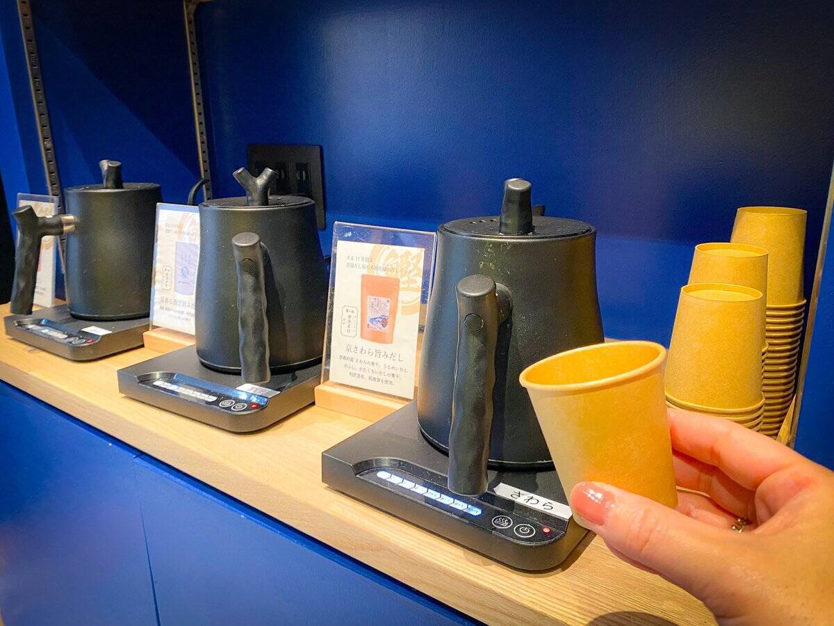 賞味期限、驚異の10分！ ふわっふわの鰹節を贅沢に食す『節丸』の「生削り鰹節御膳」