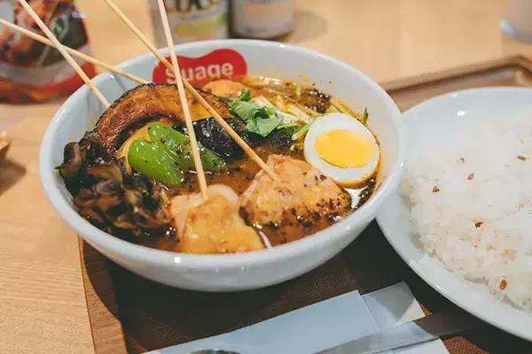 「【虎ノ門ランチ】東京初出店もたくさん！新グルメスポット『TORANOMON MARCHÉ』で食べたいグルメ8選」の画像