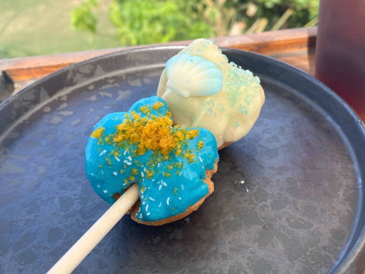 【沖縄】SNSの映えスイーツ発見！瀬長島ウミカジテラスの注目店はサーターアンダギー専門店『De：』