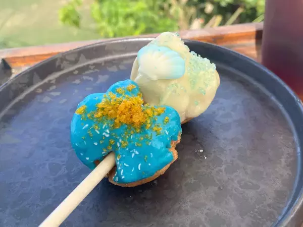 「【沖縄】SNSの映えスイーツ発見！瀬長島ウミカジテラスの注目店はサーターアンダギー専門店『De：』」の画像