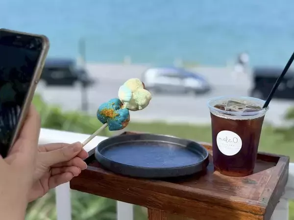 「【沖縄】SNSの映えスイーツ発見！瀬長島ウミカジテラスの注目店はサーターアンダギー専門店『De：』」の画像