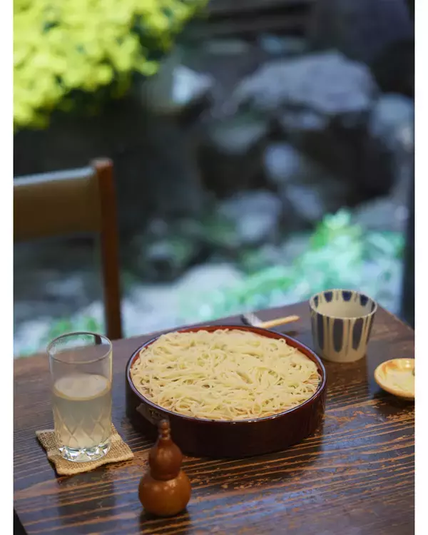 「神田まつや、室町砂場…東京の老舗で味わう特別な「年越しそば」」の画像