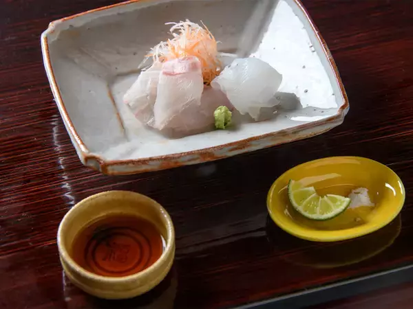 「【冬の福井グルメ旅】福井で建築と庭園が楽しめる日本料理の名店3選」の画像