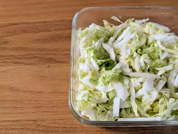 「【大量消費レシピ】寒さで甘くなった旬の“白菜”が大活躍！「白菜タルタル」の作り方」の画像