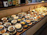 「【大阪ランチ】名物は大きな「出汁巻き玉子」！ おかずが選び放題の人気店『ヨッシャ食堂』」の画像3