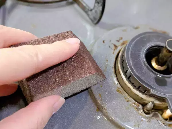 「【3COINS】年末大掃除で大活躍！ 頑固な汚れに立ち向かうキッチン掃除グッズ5選」の画像