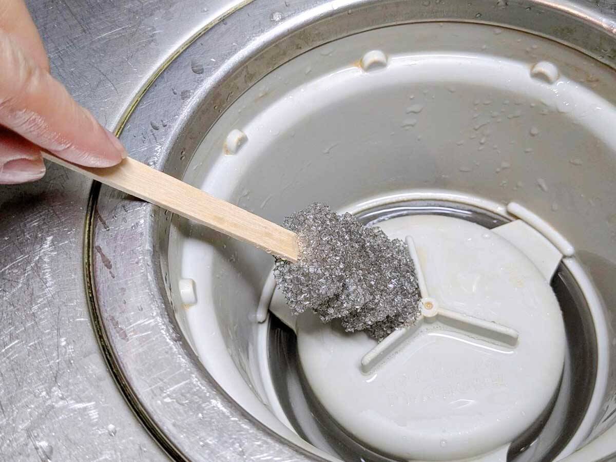 【3COINS】年末大掃除で大活躍！ 頑固な汚れに立ち向かうキッチン掃除グッズ5選