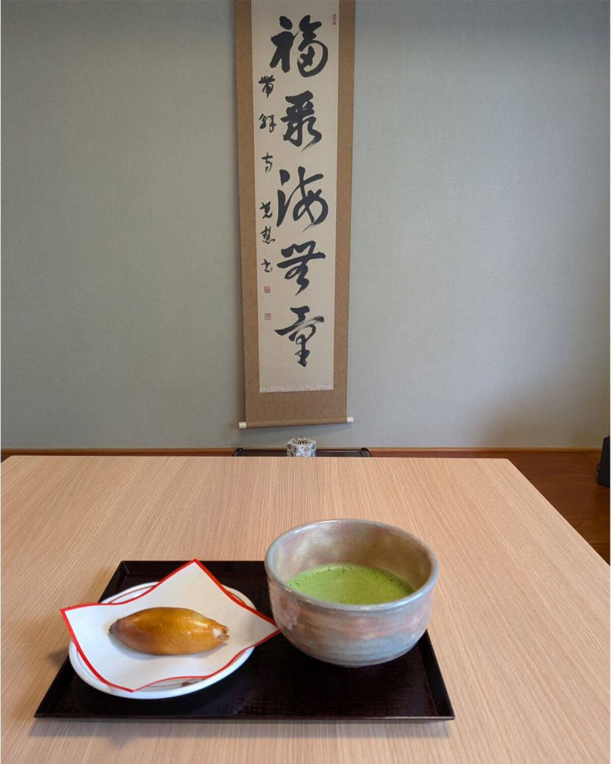 奈良県民に愛される銘菓「さつま焼」。焼きたてが食べられるのは本店の茶房だけ！かき氷メニューもあるよ！